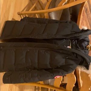 Canada Goose down jacket. Ideal for cold weather.